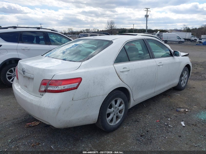 2011 Toyota Camry Le