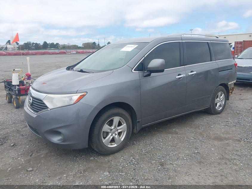 2016 Nissan Quest Sv