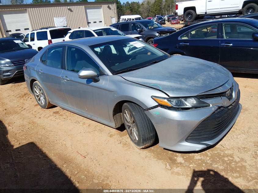 4T1B11HK5JU011146 2018 Toyota Camry Le auction photo 1