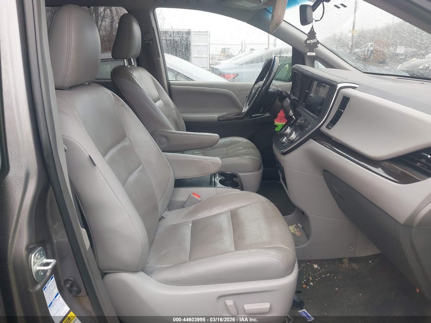 2015 Toyota Sienna Xle 7 Passenger
