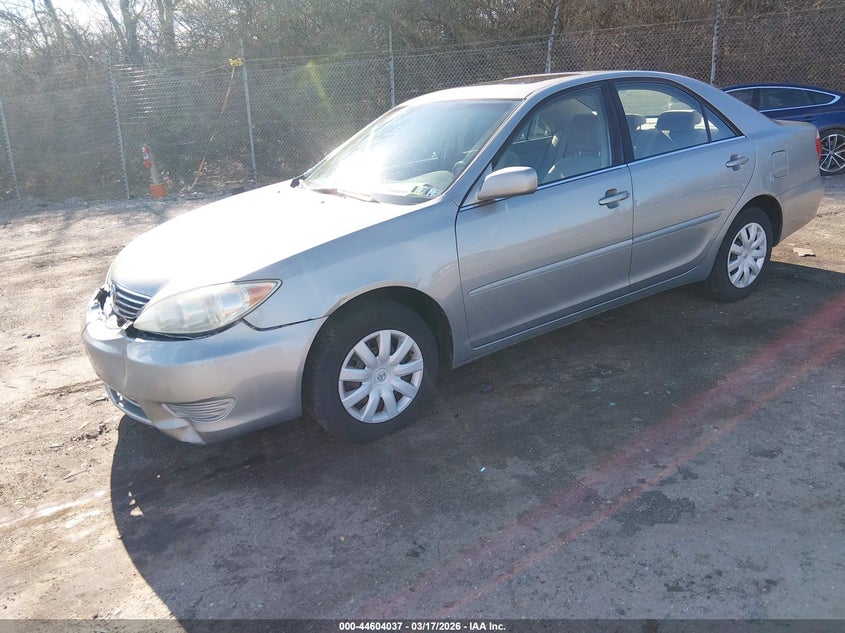 2005 Toyota Camry Le