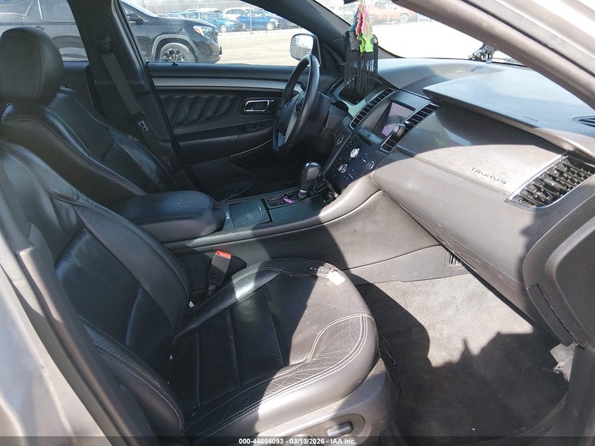 2017 Ford Taurus Sel