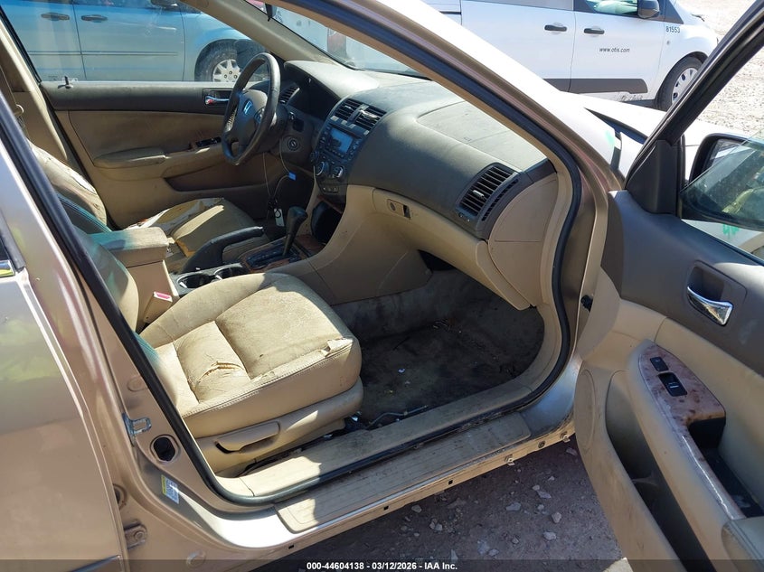 2004 HONDA ACCORD auction photo 5