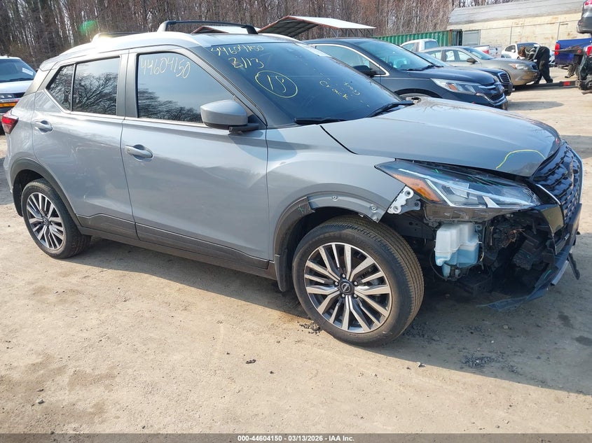 2024 Nissan Kicks Sv Xtronic Cvt