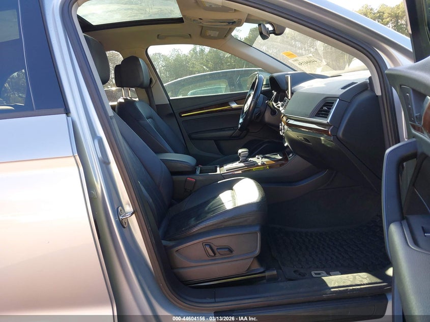 2018 Audi Q5 2.0T Premium/2.0T Tech Premium