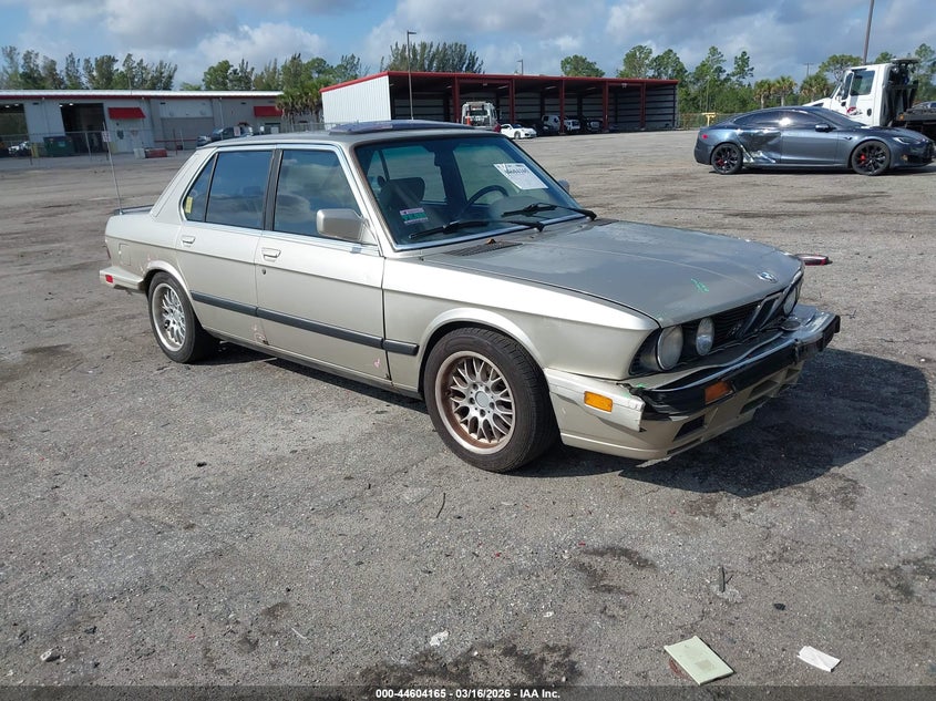 1984 BMW 533 I
