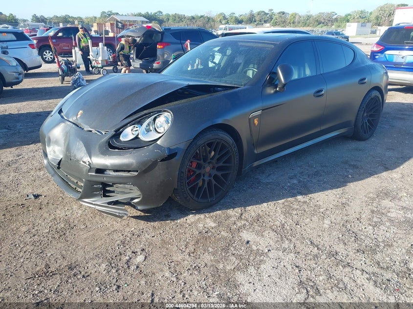 2016 Porsche Panamera 4