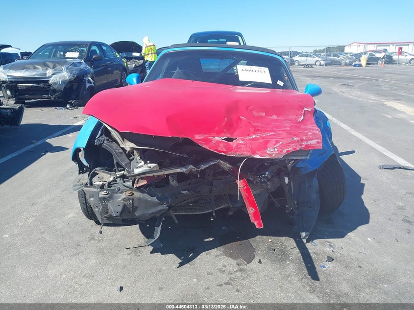 2004 Mazda Mx-5 Miata Cloth VIN: JM1NB353240403021 Lot: 44604313