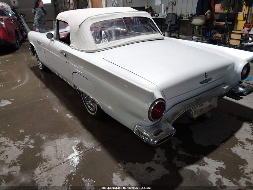 1957 Ford Thunderbird