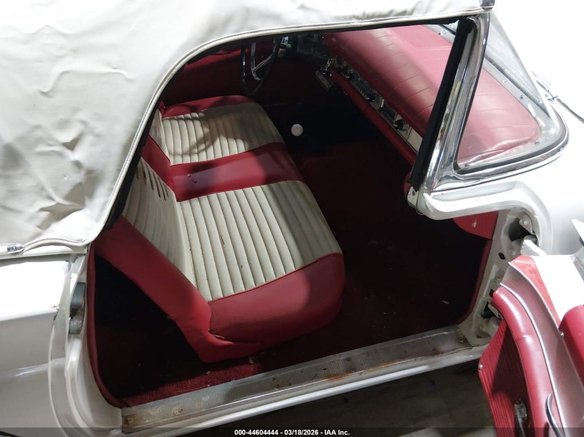 1957 Ford Thunderbird