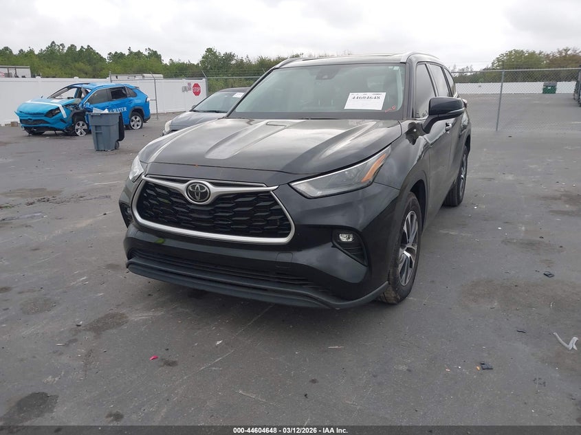 2022 Toyota Highlander Xle