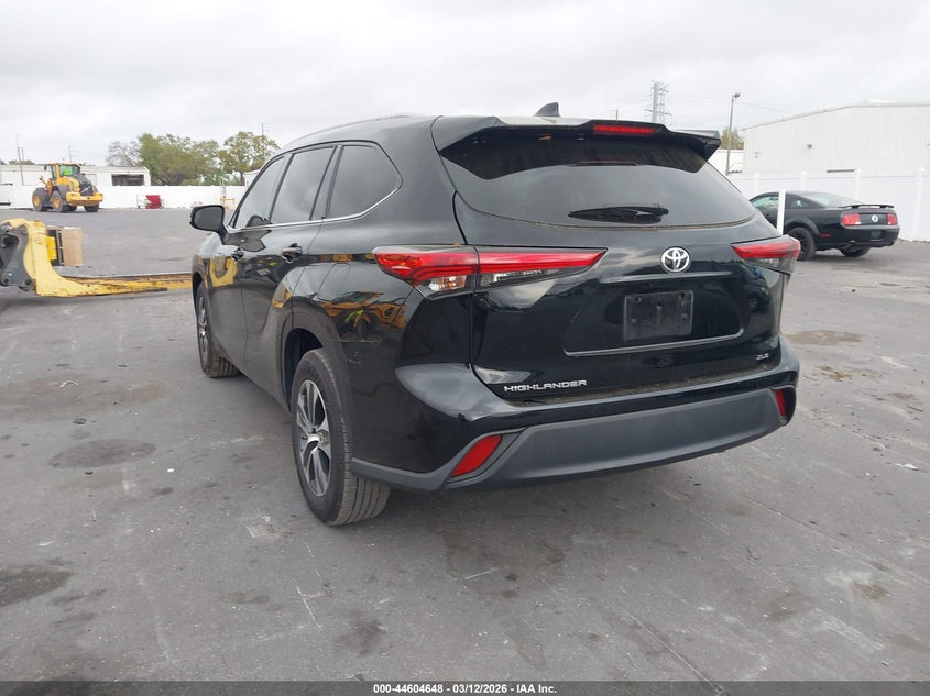 2022 Toyota Highlander Xle