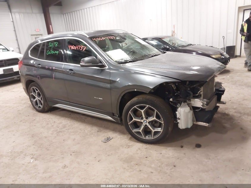 BMW X1 - zdjęcie 1