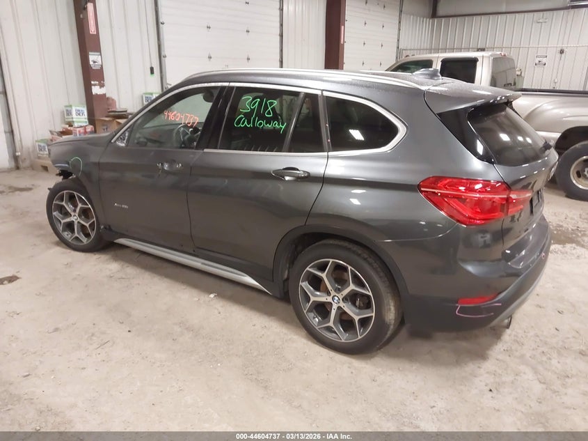 BMW X1 - zdjęcie 3