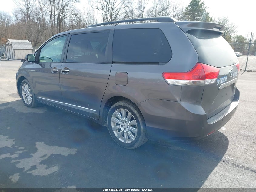 2012 Toyota Sienna Limited 7 Passenger