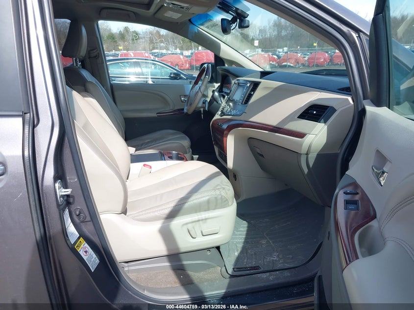 2012 Toyota Sienna Limited 7 Passenger