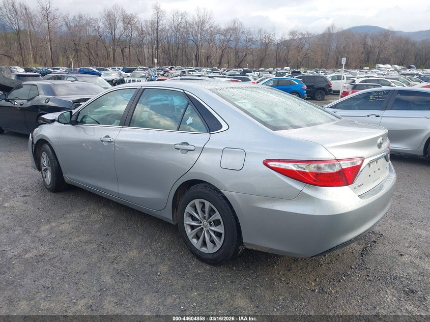 2016 Toyota Camry Le
