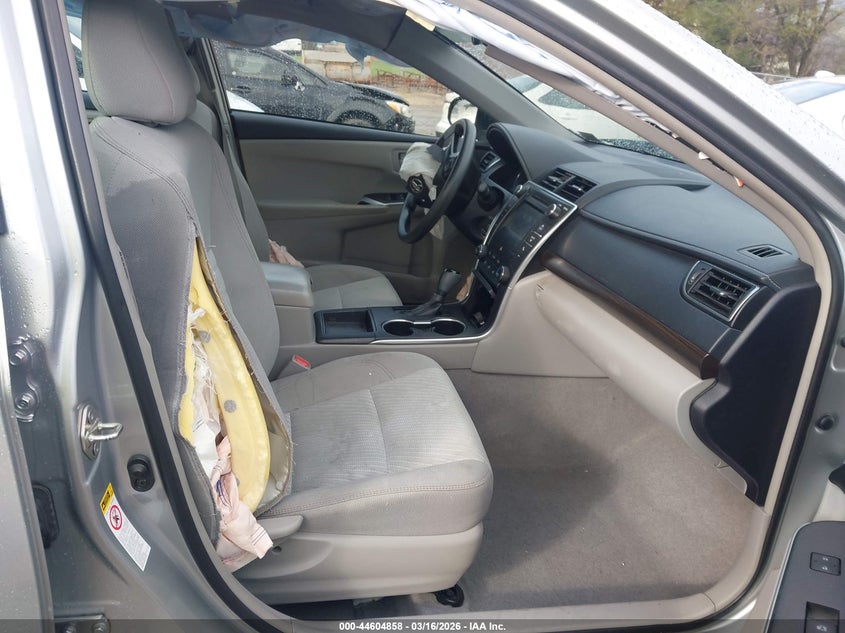 2016 Toyota Camry Le