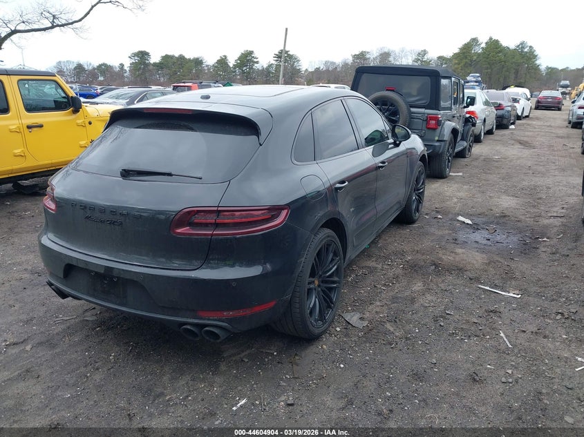 2018 Porsche Macan Gts