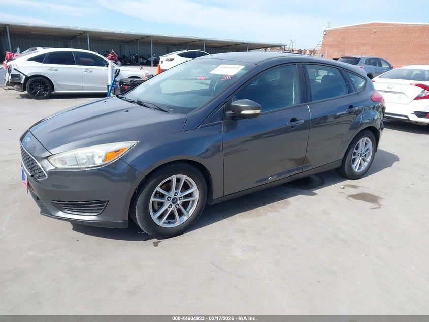 Vin: 1fadp3k28hl284037, lot: 45101887, ford focus se 20172