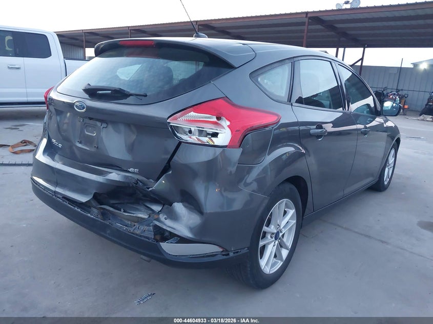 Vin: 1fadp3k28hl284037, lot: 45101887, ford focus se 20174