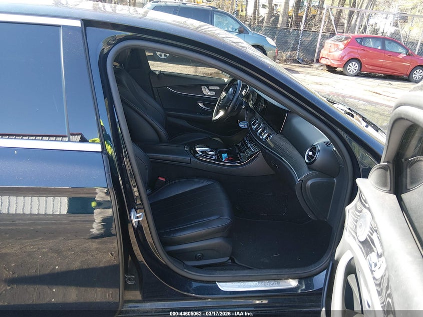 2017 Mercedes-Benz E 300