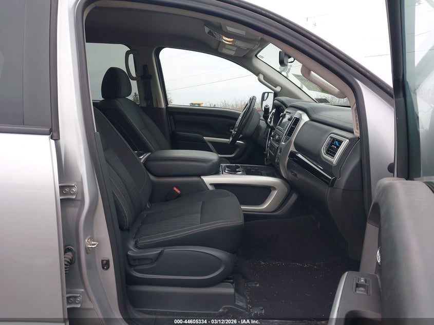 2019 Nissan Titan Sv