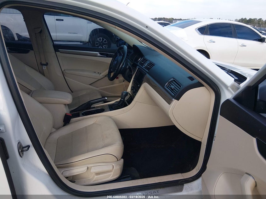 2017 Volkswagen Passat 1.8T Se