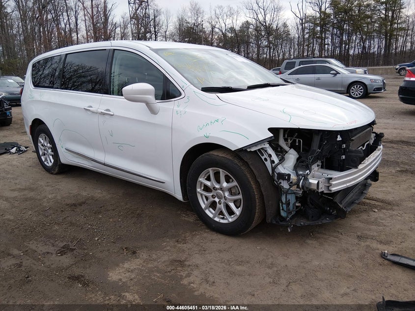 2020 Chrysler Pacifica Touring L