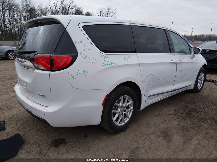 2020 Chrysler Pacifica Touring L