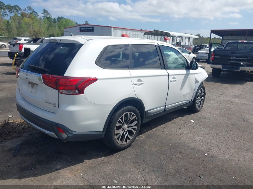 2016 Mitsubishi Outlander Se