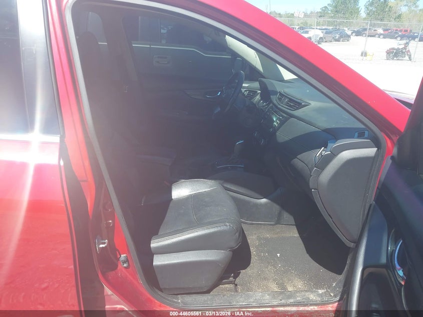 VIN JN8AT2MT3HW406136 2017 NISSAN ROGUE SV