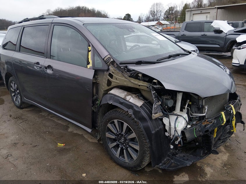 2019 Toyota Sienna Le 7 Passenger