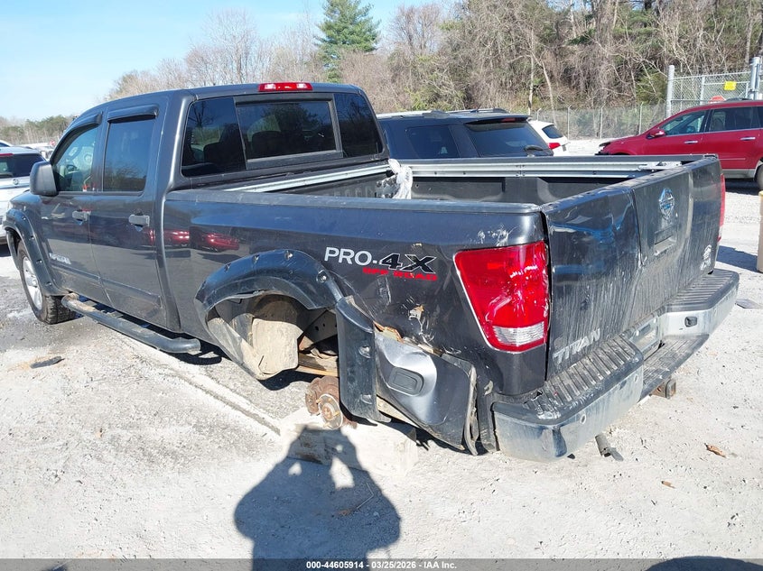 2011 Nissan Titan Sv