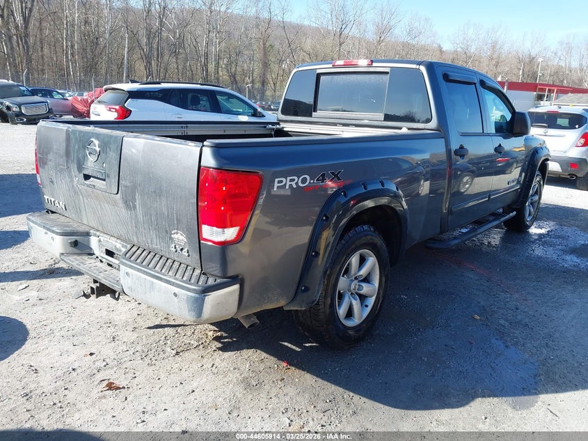 2011 Nissan Titan Sv