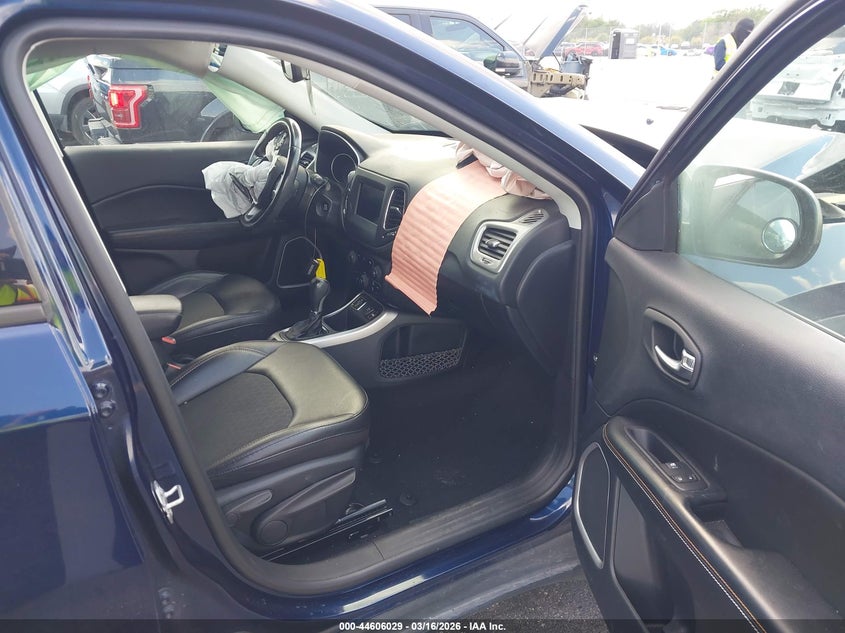 2019 Jeep Compass Latitude Fwd