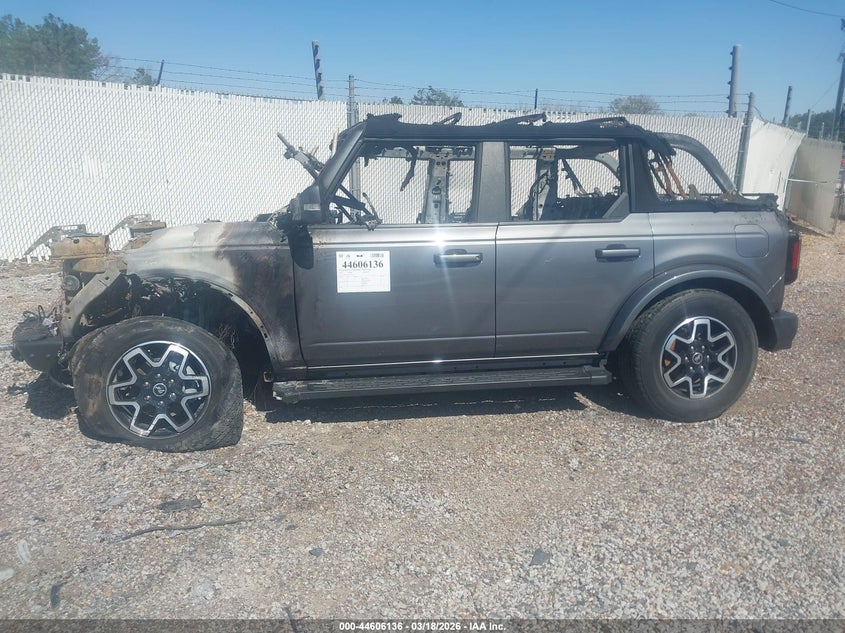 2023 Ford Bronco Outer Banks VIN: 1FMEE5DPXPLB39665 Lot: 44606136