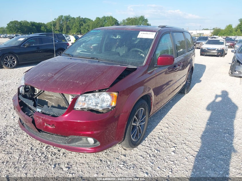 Vin: 2c4rdgcg2hr864675, lot: 45103206, dodge grand caravan sxt 20172