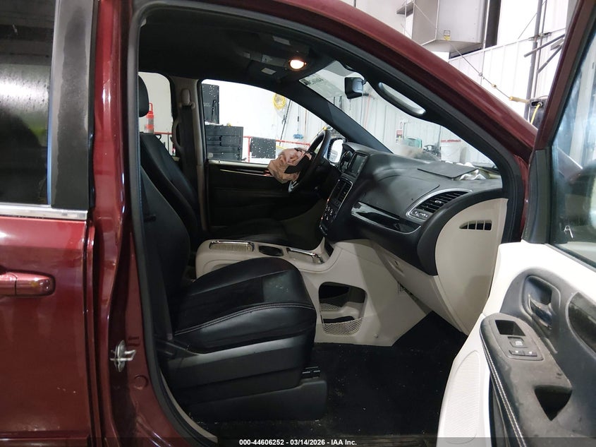 2017 DODGE GRAND CARAVAN auction photo 5