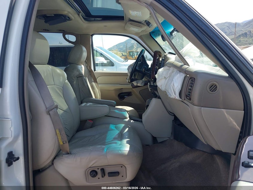 2002 Chevrolet Suburban 2500 Lt