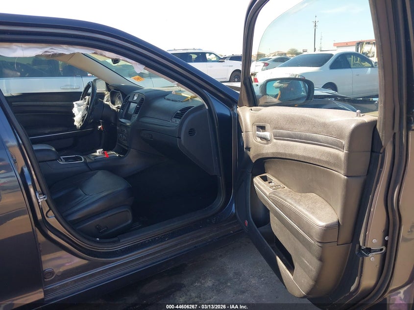 2015 Chrysler 300 Limited