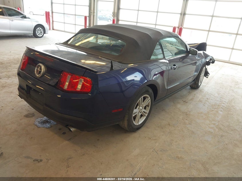 2011 Ford Mustang V6