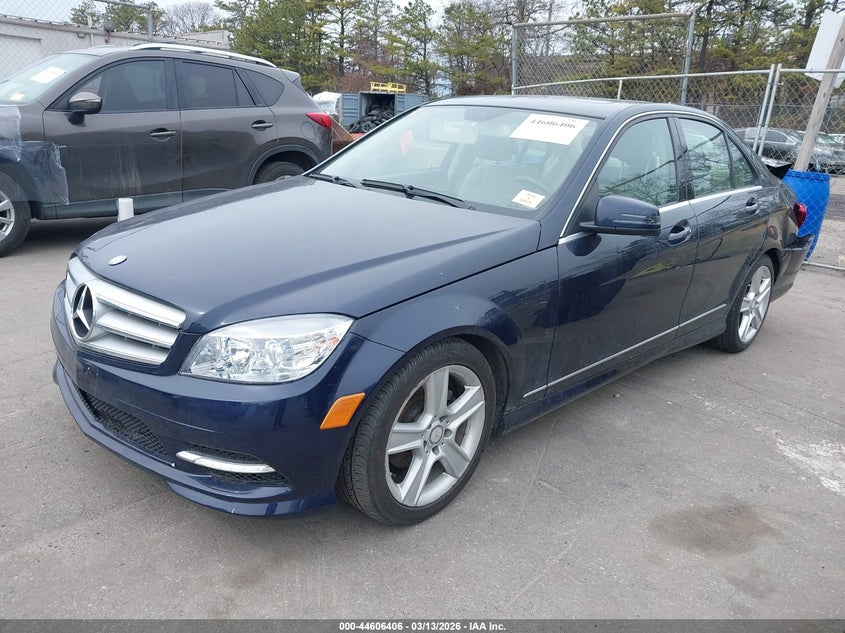 2011 Mercedes-Benz C 300 Luxury 4Matic/Sport 4Matic