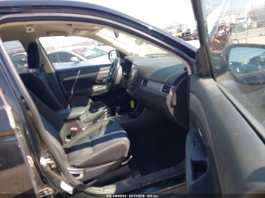 2016 Mitsubishi Outlander Se