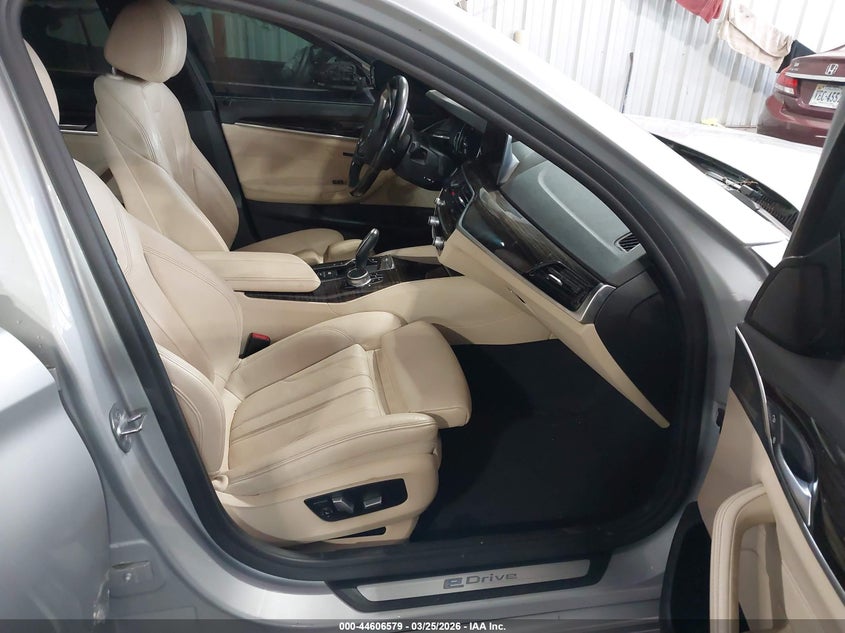 2019 BMW 530E xDrive Iperformance