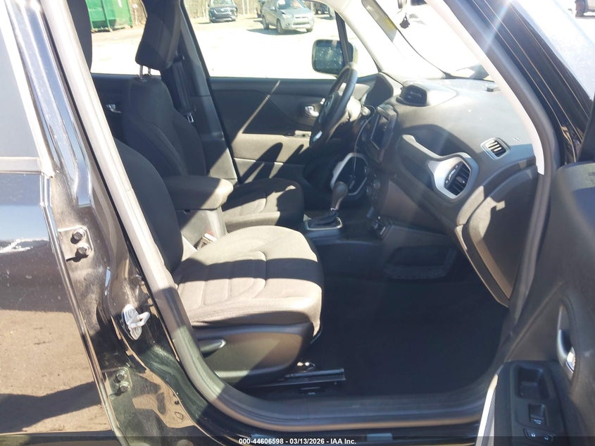 2018 Jeep Renegade Latitude Fwd