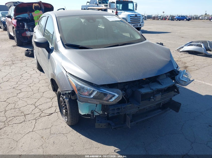 2020 Nissan Versa S Xtronic Cvt