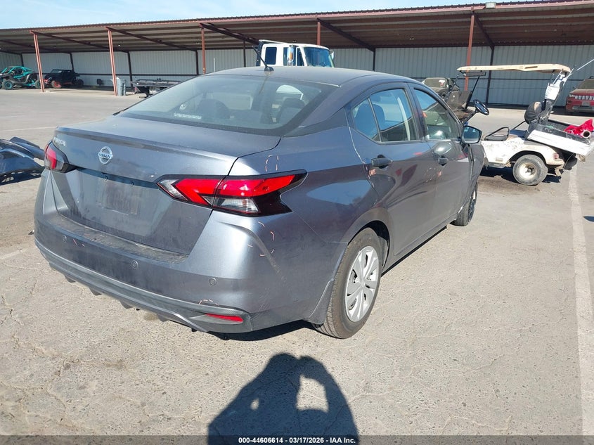 2020 Nissan Versa S Xtronic Cvt
