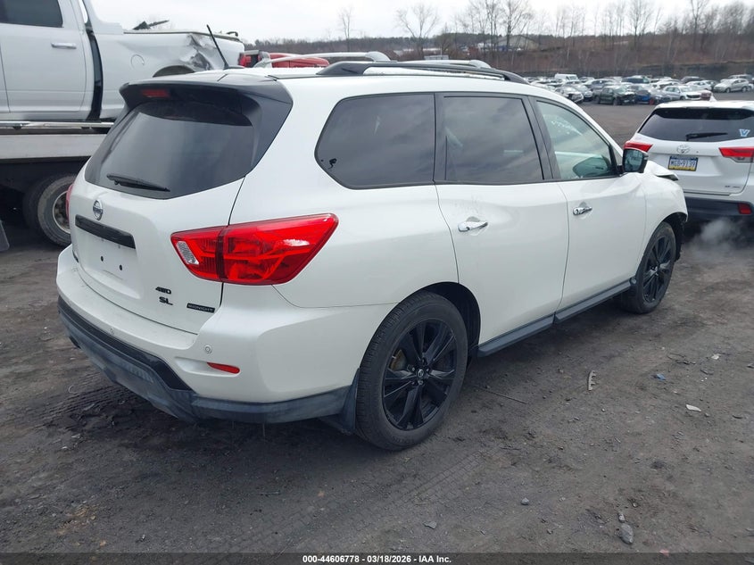 2018 Nissan Pathfinder Sl