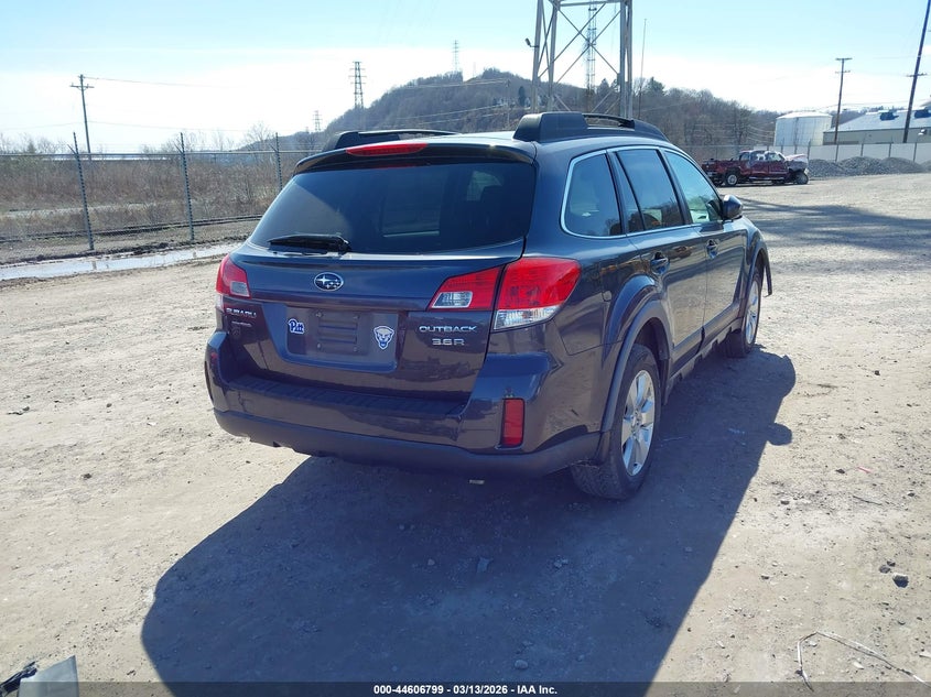 2010 Subaru Outback 3.6R Premium